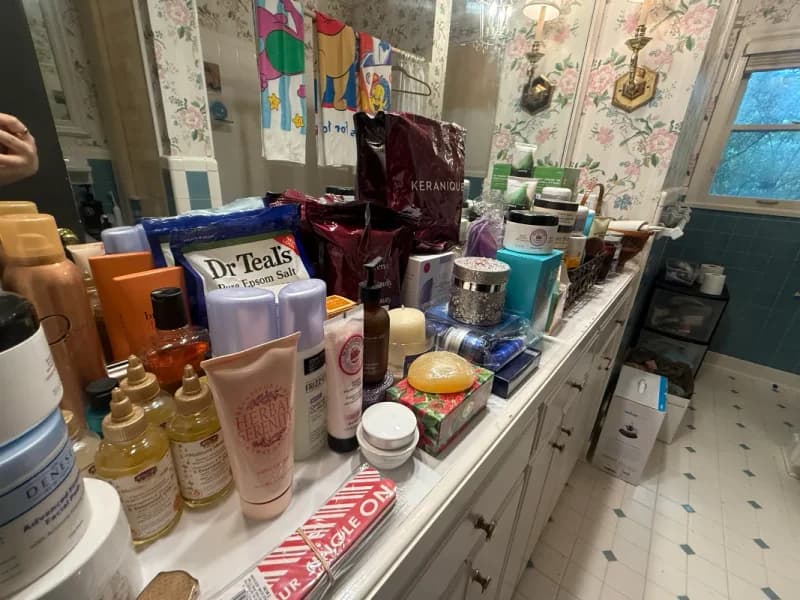 Assorted bath, body, and hair care product lot